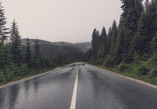 Stanje na putevima: Snijeg u ovom dijelu BiH, vozači oprez
