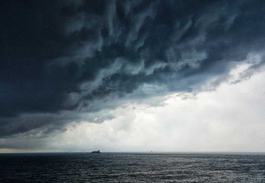 Pad temperature: Vejavica i nevrijeme u regionu, snijeg pada i na moru (Video)