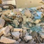Povrijeđena žena: Pao dio fasade zgrade u Novom Sadu