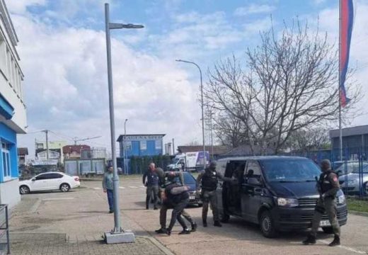 Prtivor: Iza rešetaka trojac osumnjičen za razbojništvo u Gradišci