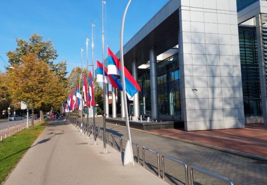 Zastave na pola koplja: Dan žalosti u nedjelju