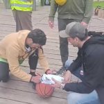 Slijedi licitacija: Aleksa loptu sa humanitarnog puta poklonio Beogradskom sindikatu (Video)