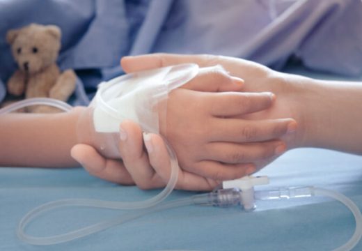 Dani obojeni neizvjesnošću za život sina: Radojčići o trnovitom putu koji su prošli u borbi za život devetogodišnjeg sina