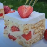 Brzo i ukusno: Recept za kolač od keksa i jagoda