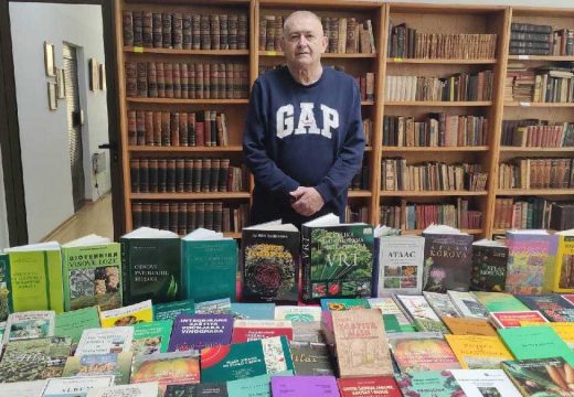 Kultura: Vrijedna donacija Zorana Stajića bijeljinskoj Biblioteci (Foto)