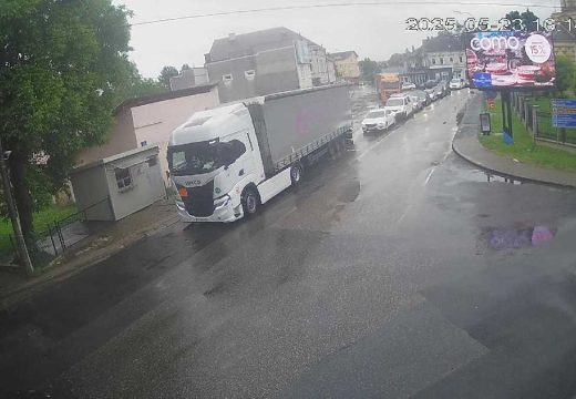 Gužve na granici: U Gradišci duge kolone vozila u oba smjera