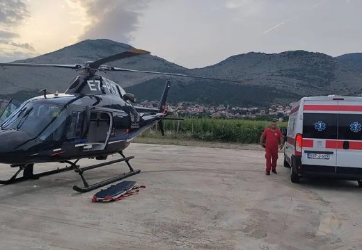 Helikopterom prebačena za Banjaluku: Spasen život djevojčice (4) iz Trebinja