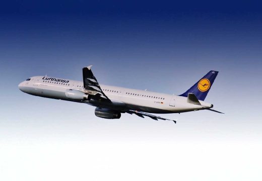 Drama na nebu: Avionu “Lufthanse” otkazao motor