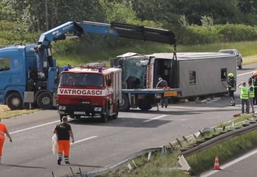 Poginule dvije osobe: Ministarstvo zdravlja Hrvatske o teškoj nesreći na auto-putu (Video)