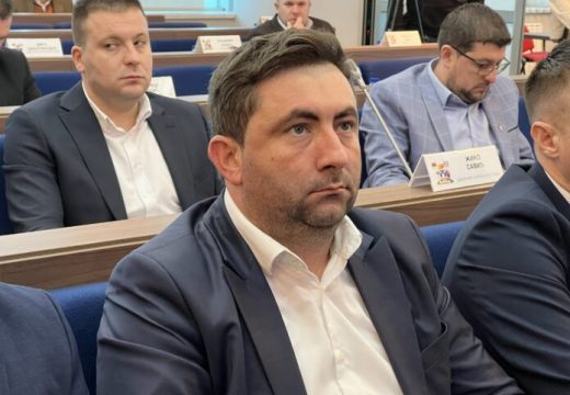 Ljubiša Petrović okrivio medije za lošu sliku u javnosti: Nije usvojen izvještaj o budžetu za 2024. godinu