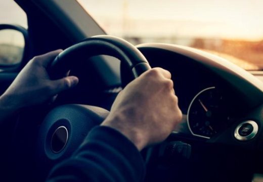 Kolovozi mjestimično vlažni: Apel vozačima da obrate pažnju na motocikliste i bicikliste