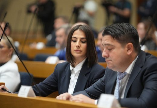 RS: Vukomanović poziva na hitno usvajanje zakona o besplatnim placevima za mlade
