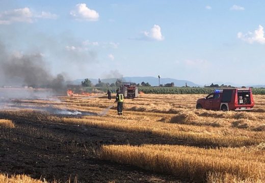 Bijeljina: Vatrogasci se još bore sa vatrenom stihijom