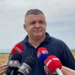 Bakajlić u sukobu s novinarima: „Ne možete postavljati pitanja dok ja ne završim“ (Video)