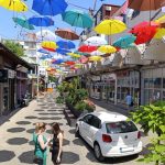 Bijeljina: Ulicu Miloša Crnjanskog od danas krase kišobrani