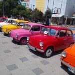 Smotra oldtajmera na gradskom trgu u Bijeljini: Vlasnici “fića” iz bivše Juge danas u Bijeljini (Foto)