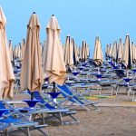 Turisti smislili novu taktiku: Stavljanje peškira na ležaljke je prošlost