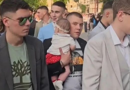 “Znao sam da će to biti velika ljubav”: Luka otkrio kako je došao na ideju da mu 18 godina mlađa sestra bude “pratnja” na maturi (Video)