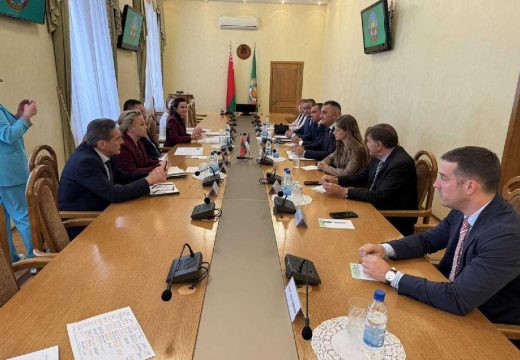 Republika Srpska i Bjelorusija jačaju saradnju u poljoprivredi: Formiraju se radne grupe, najavljena nova isporuka traktora