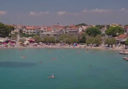 “Pravac Grčka”: Račun u Vodicama iznenadio turiste