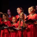 Veče tradicije i emocija u Eparhijskom domu Bijeljina: Vidovdanska akademija u znaku dječje radosti i duhovne muzike (Foto)