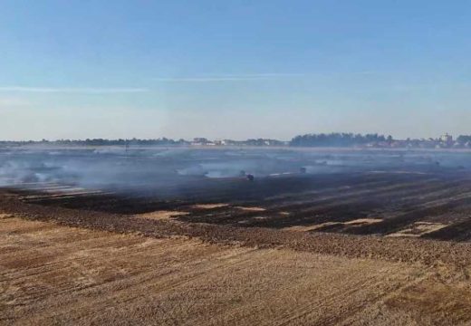 Snimci iz vazduha: Pogledajte razmjere velikog požara kod Bijeljine (Video)