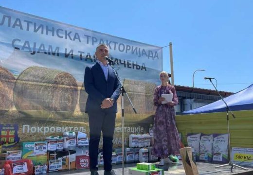 Donja Slatina: Pomoćnik ministra poljoprivrede RS otvorio “Slatinsku traktorijadu”