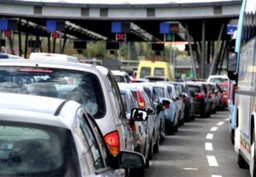 AMS RS: Pojačan saobraćaj na više prelaza prema Hrvatskoj i Crnoj Gori