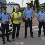 Bijeljina: Kampanja “Lako je brzinu smanjiti” – Vozačima dijeljen promotivni materijal (Foto)
