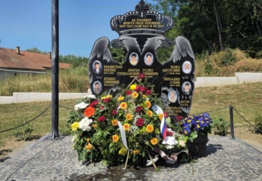 LOPARE: Služen pomen za poginule borce sela Labucka (foto)