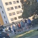 Haos na Novom Beogradu: Auto uletio na trotoar i udario dvije žene (Video)