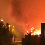 Veliki požar na hrvatskom primorju: Zatvorena magistrala, brane se kuće (Foto)