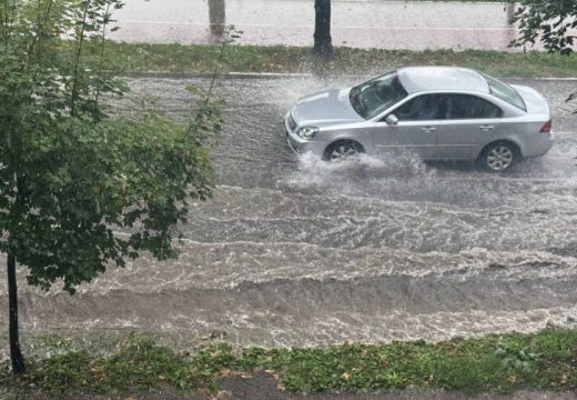 Došlo do izmjene saobraćaja: BiH paralisana zbog nevremena