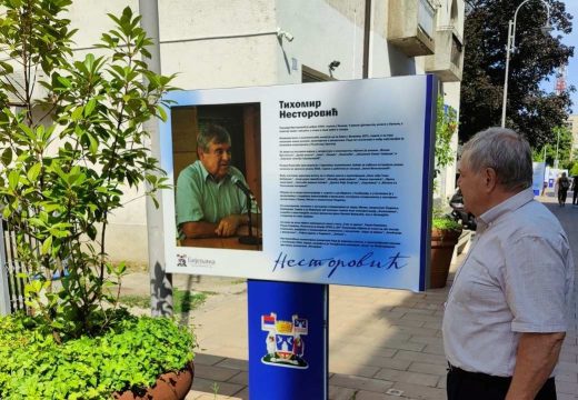 Bijeljina: Prošetajte pješačkom zonom i upoznajte znamenite ljude Semberije (FOTO GALERIJA)