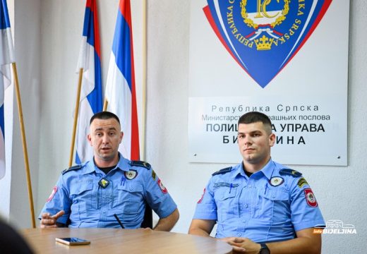 Bijeljinski policajci koji su gasili veliki požar u Semberiji: “Razmišljali smo samo da spasimo ljude i imovinu” (FOTO)