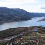 U mjestu Drinjača: Tijelo muškarca iz Srbije pronađeno u jezeru kod Zvornika