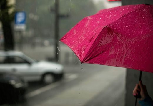 Stiže promjena vremena: Meteorolozi najavili kišu, grmljavinu i jak vjetar
