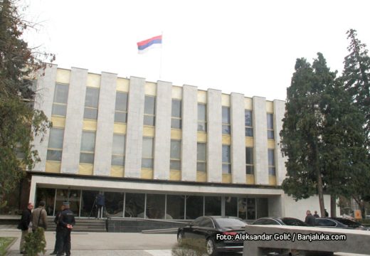 Lažna dojava o bombi u Narodnoj skupštini RS: Poslanici se vraćaju u zgradu