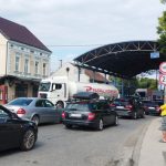 AMS RS: Velike gužve na graničnom prelazu u Gradišci