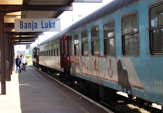 Peulić: “Uprava ‘Željeznica RS’ zatvara stanice i ukida vozove”