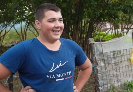 Priča o Ahmedu Malkoču osvojila region: Želi biti najveći farmer (Video)