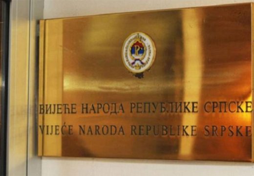 Incident na sjednici Vijeća naroda RS-a: Marjanac prijetio Mahmutoviću?