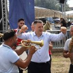 Banjaluka: Zapjevali Rada Manojlović i Vlado Đajić na Kotlićijadi u Česmi (Video)
