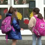 Srpska: Đačke torbe teže i nekoliko kilograma
