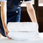 Da li je posao Vlade RS da zateže posteljinu u hotelskim sobama?