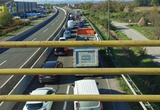 Iz Puteva pozivaju vozače da smanje brzinu: Evo do kada će trajati gužve na brzoj cesti kod Banjaluke