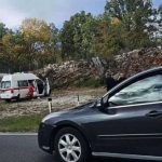 Teška nesreća u BiH: Poginule dvije osobe, autom udarili u zid pored puta