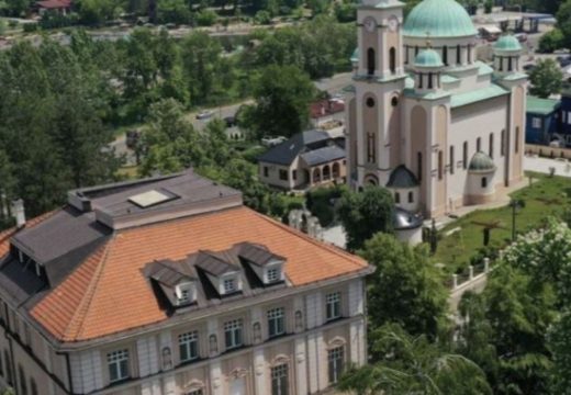 Prijetnja sveštenstvu SPC u Tuzli: Sveštenika ćemo preobratiti na islam, a krst zamijeniti mjesecom i zvijezdom (FOTO)