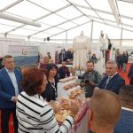 Njegovanje tradicije: Priznanje za štand opštine Lopare, na 19. Međunarodnom sajmu privrede u Brčkom
