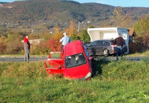 Put zatvoren: Saobraćajna nezgoda u Prijedoru, ima povrijeđenih